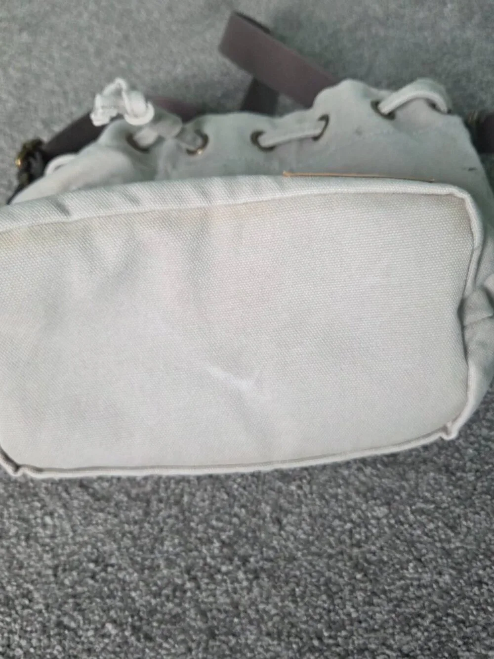 FEED Crossbody Bucket Bag - Picture 3 of 9